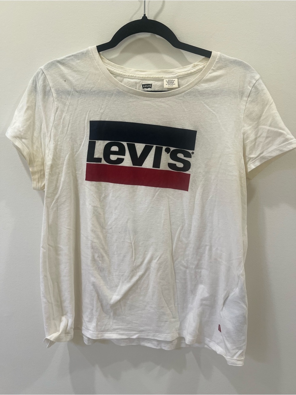 Levi's White Short Sleeve Tee with Navy and Red Logo